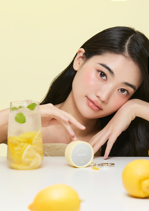 Osta hwarang’ Lip Mask ja saat kaupan päälle huulinaamiolle oman avaimenperän.